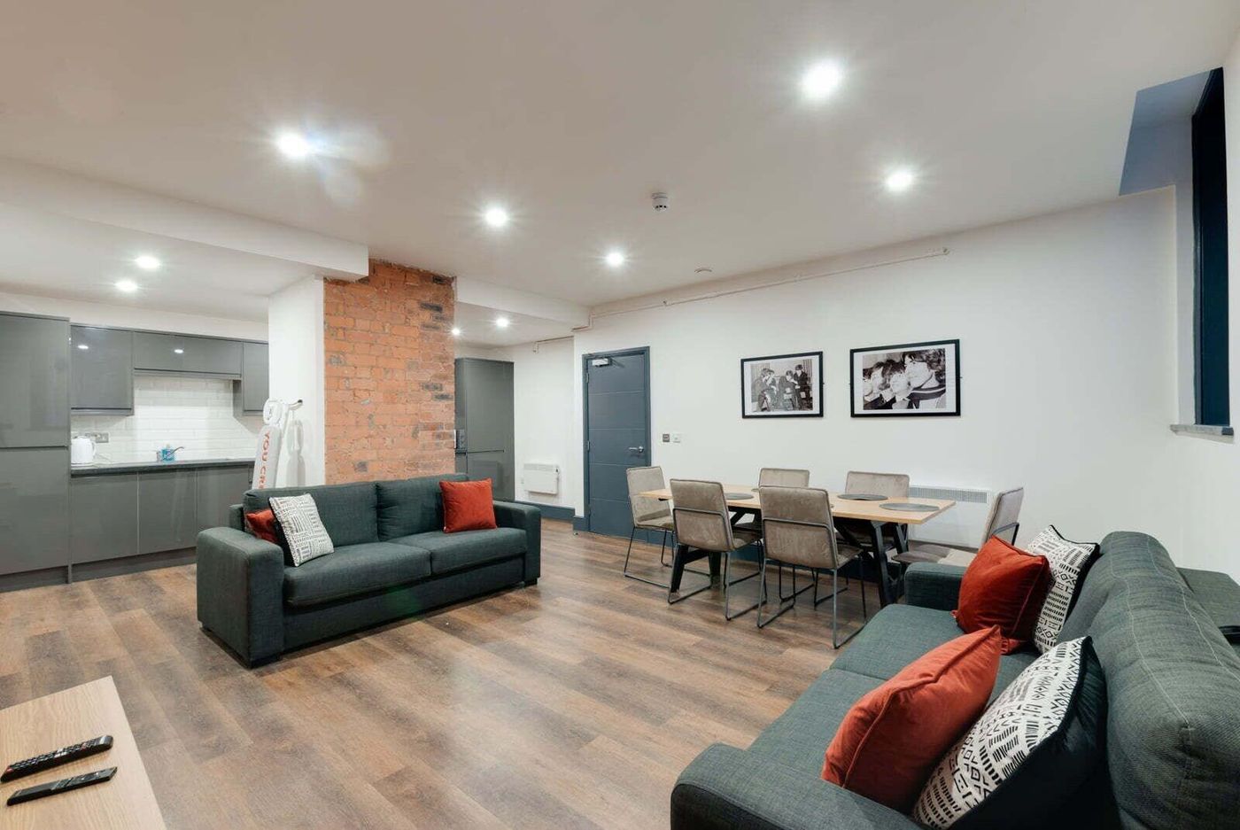 Harrisons Aparthotel-United Kingdom-Liverpool-Room-9