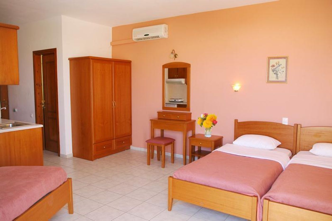 Villa Aphrodite Hotel Aparts and Studios