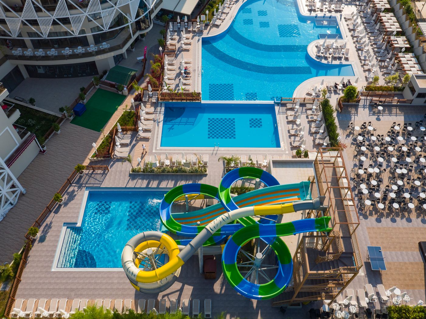 Side-Crown-Sunshine-Pool-6