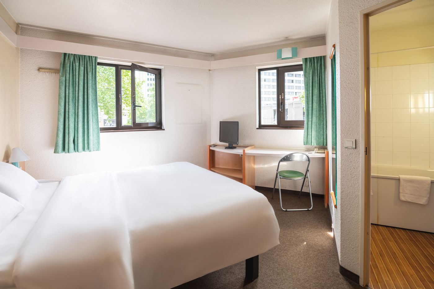 B&B HOTEL Rouen Centre Rive Gauche-France-ROUEN-Room-9