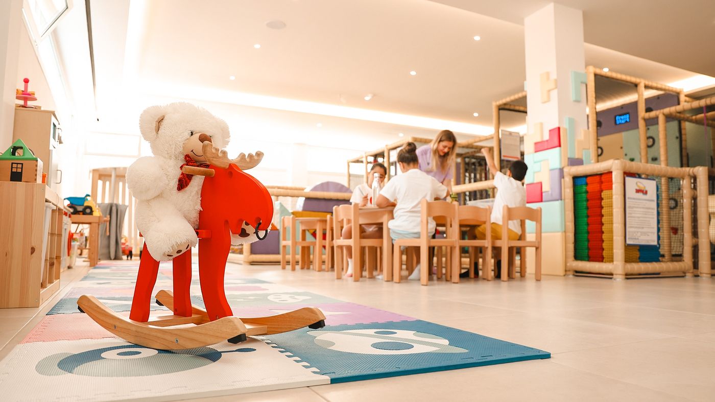 Cavo-Maris-Beach-Sports-and-Entertainment-54