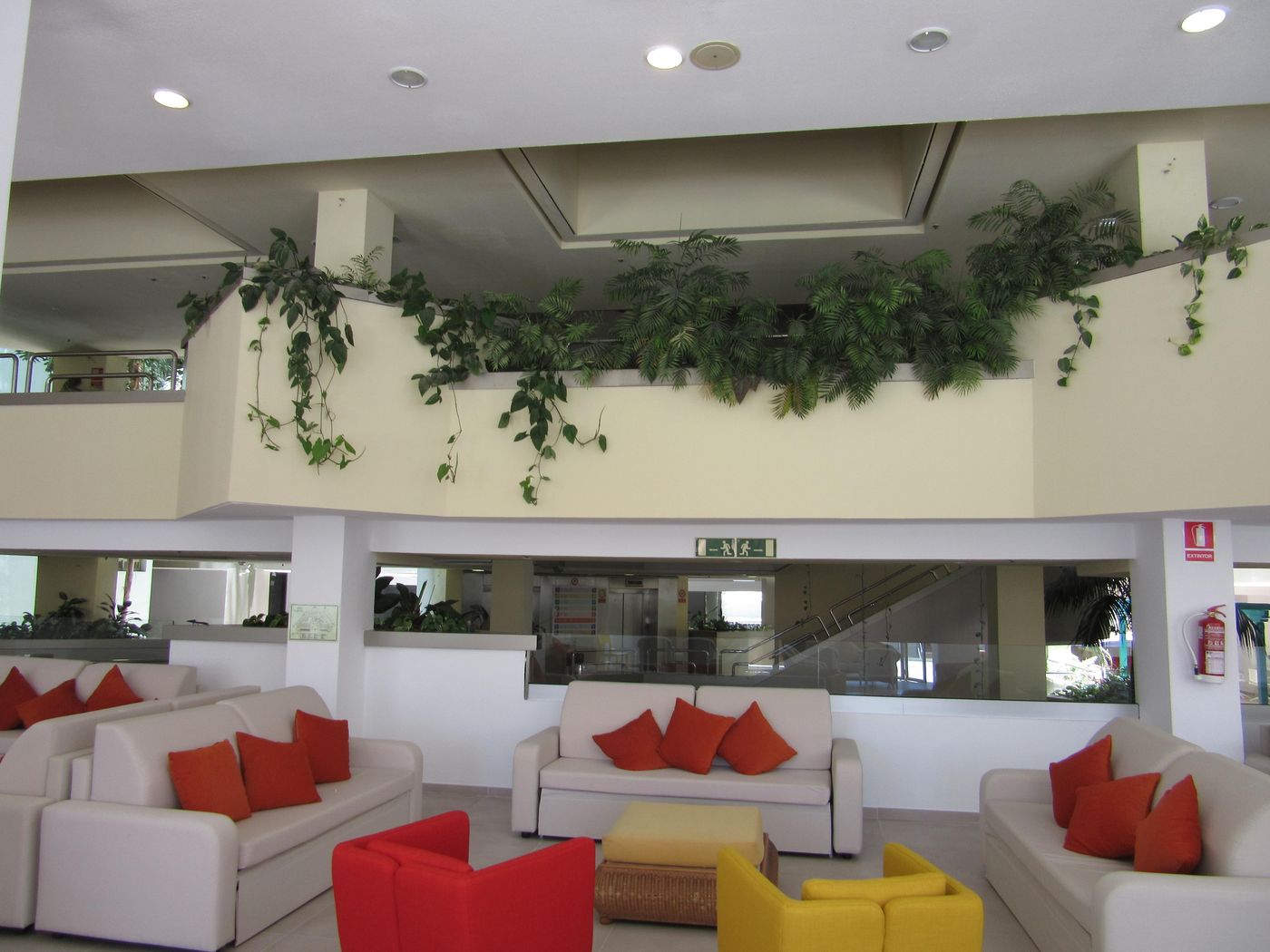 Paradise-Park-Fun-Lifestyle-Hotel-Lobby-67