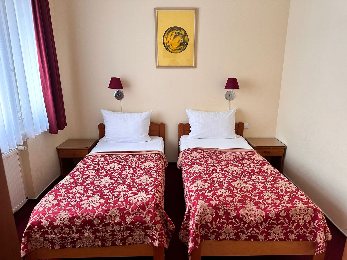 Cloister-Inn-Room-10