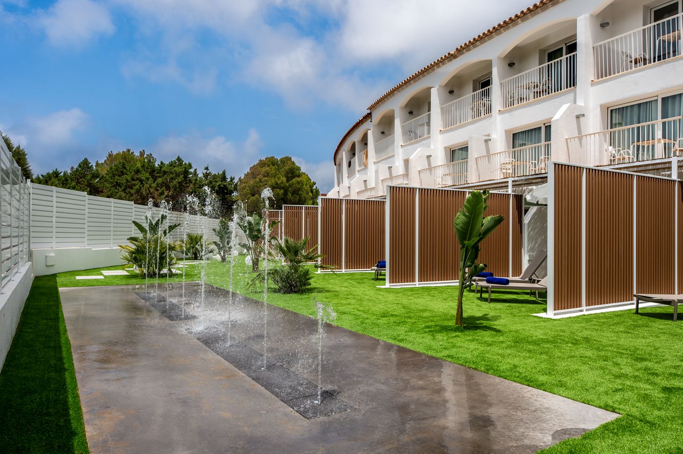 Vibra Cala Tarida Hotel