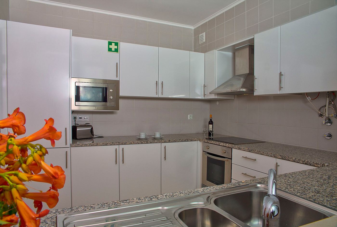 Alto-Fairways-Room-11