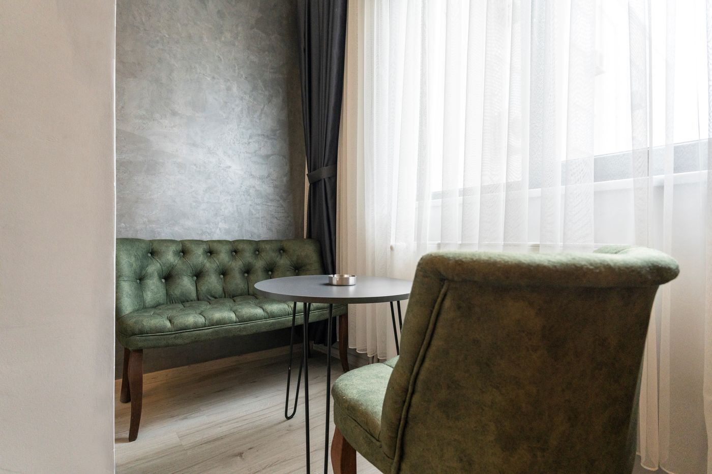 Monezza-Hotel-Room-19