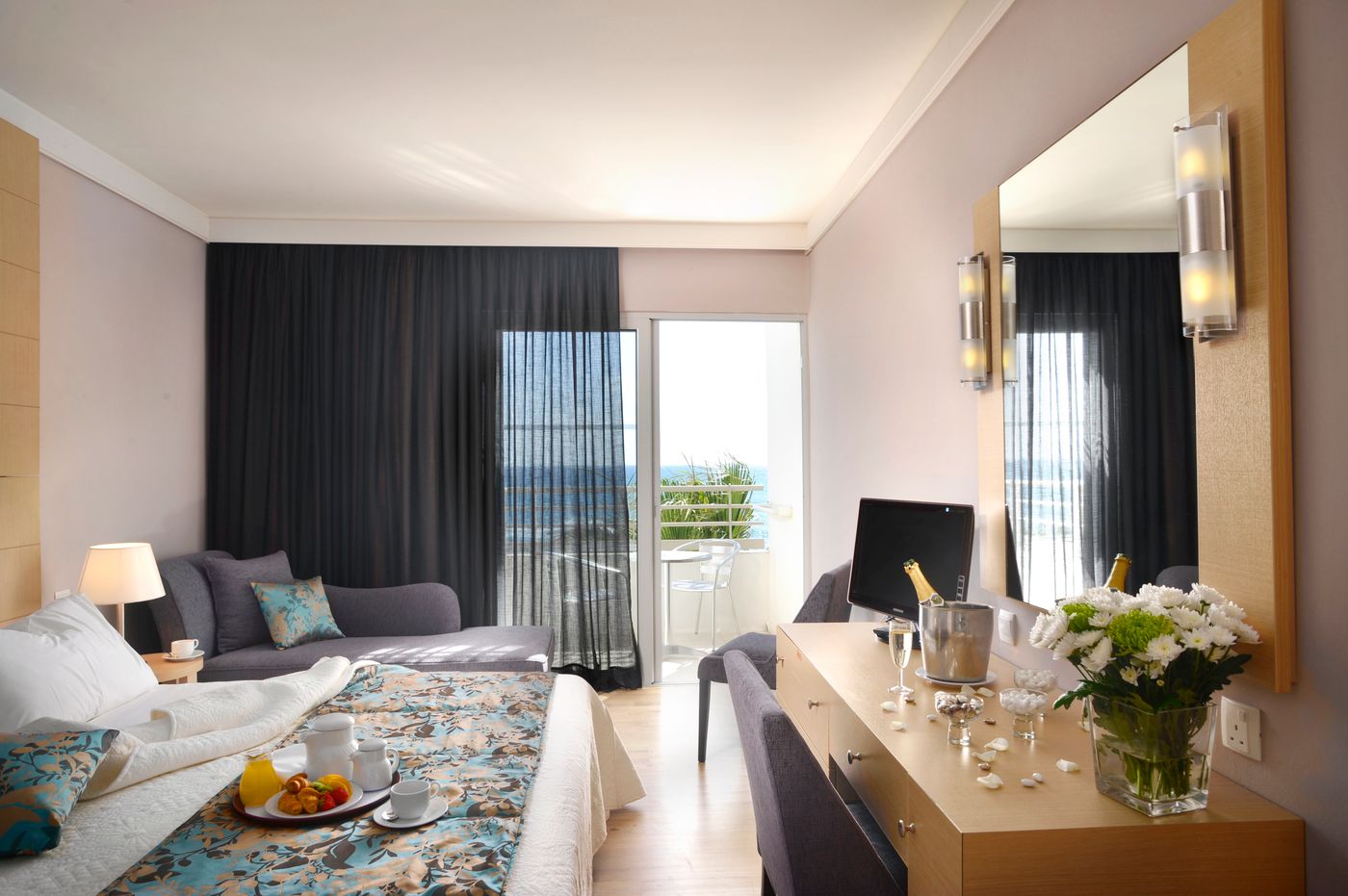 Louis-Ledra-Beach-Room-19