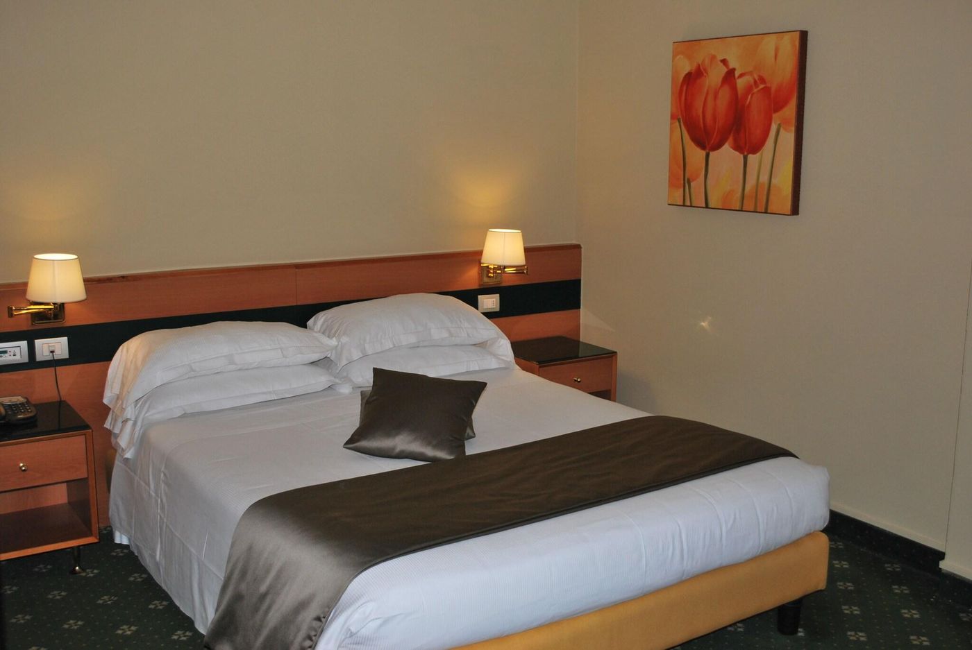 BV-Oly-Hotel-Room-23