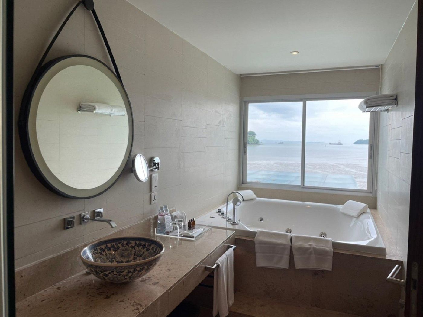 Crowne-Plaza-Phuket-Panwa-Beach-Room-56