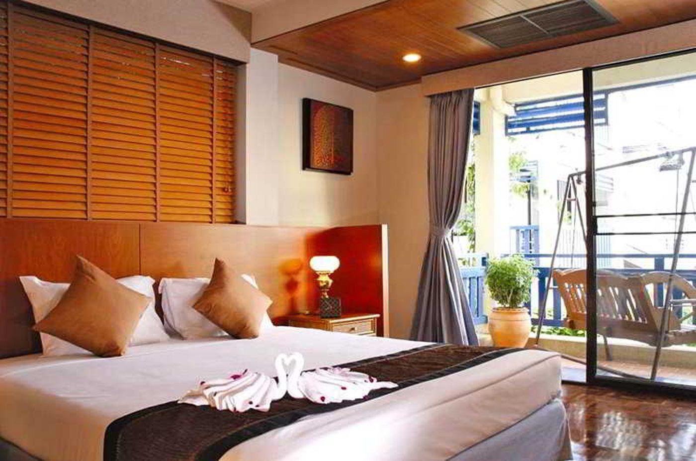 Kantary-Bay-Hotel-Phuket-Room-16