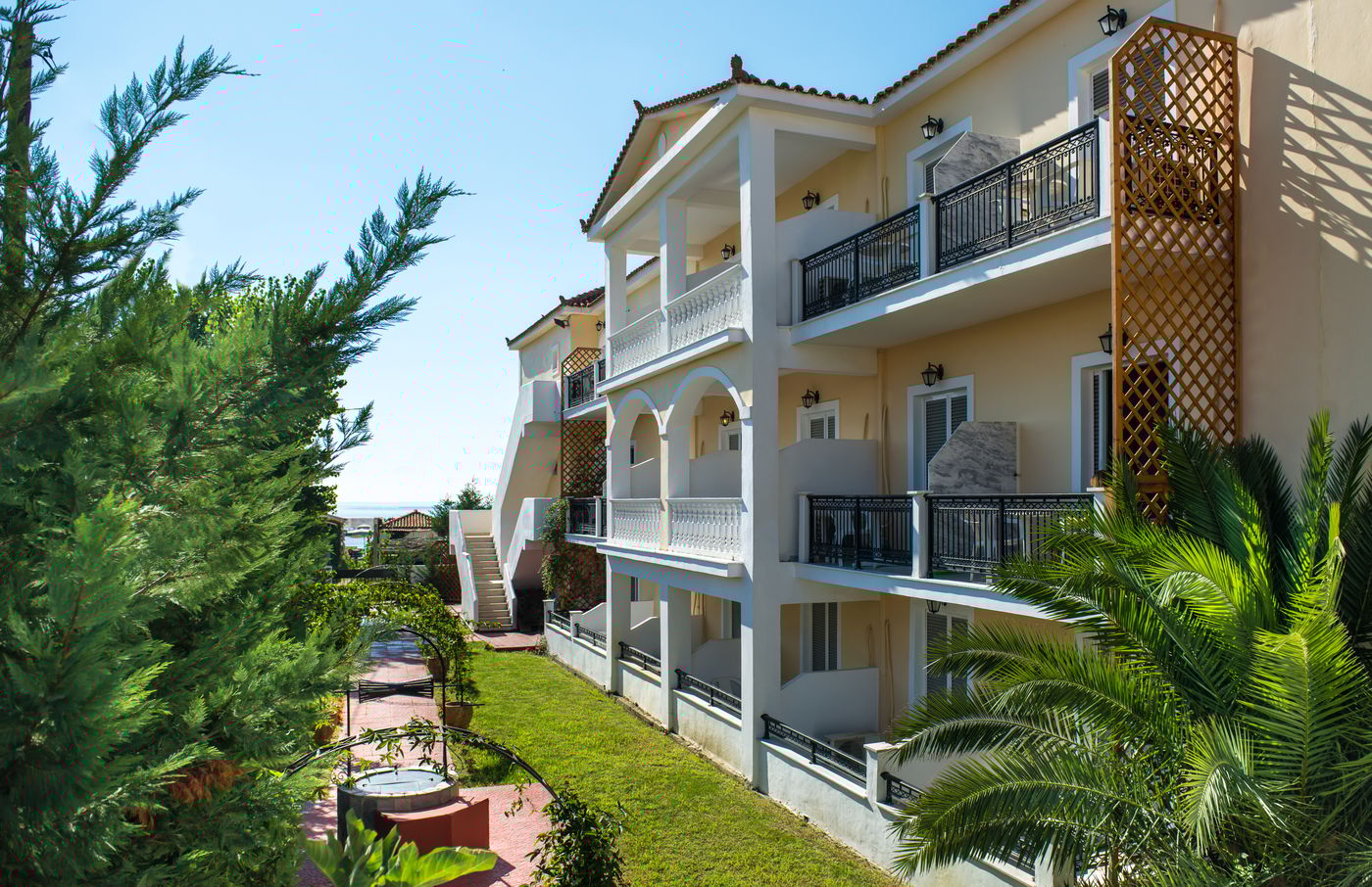 California Beach Hotel