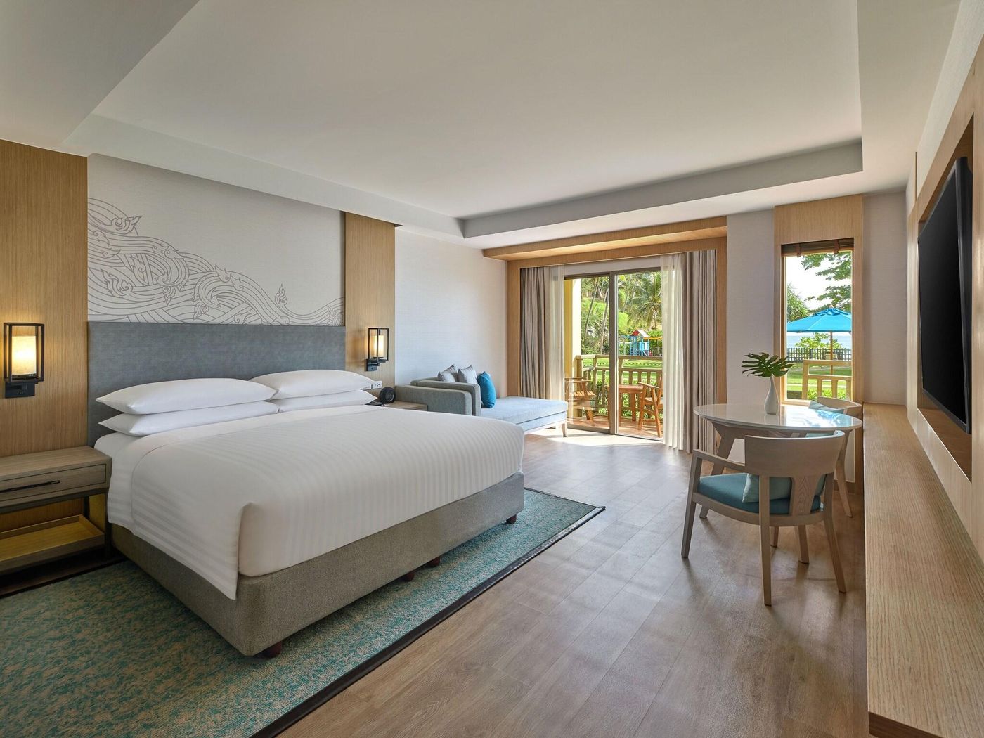 Phuket-Marriott-Resort---Spa--Merlin-Beach-Room-26