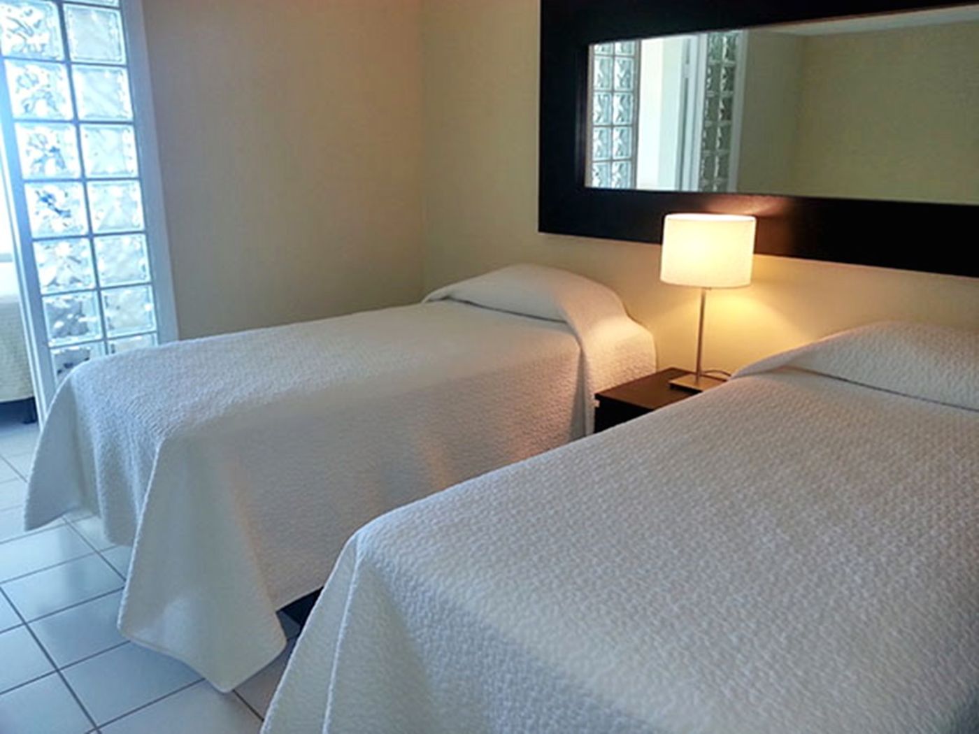 Newpoint Miami Beach Apartments - United States - MIAMI BEACH - General view - 1