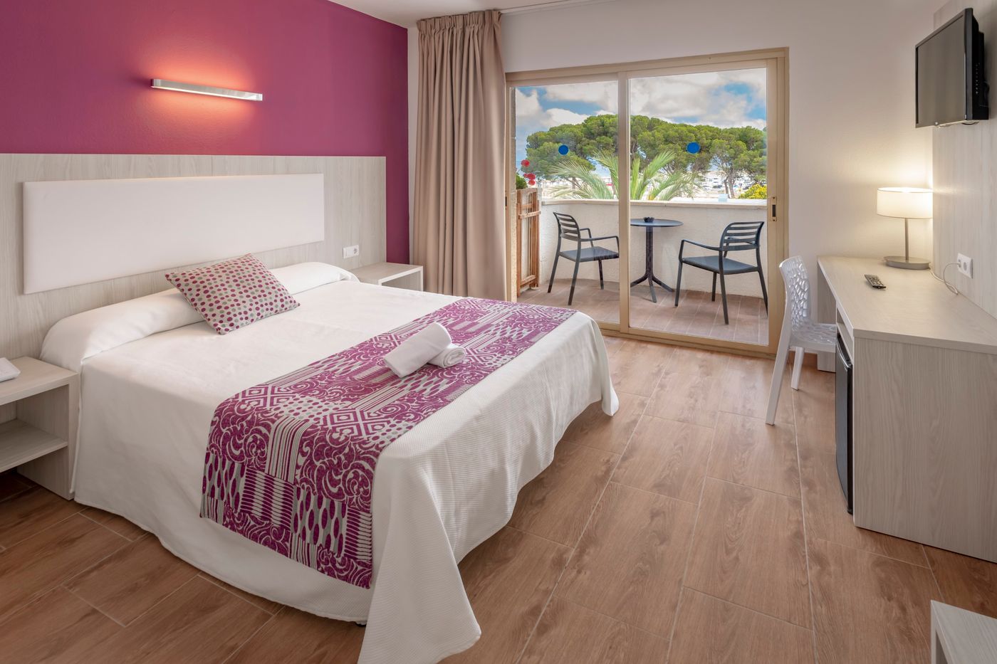 4R-Meridia-Mar-Room-17