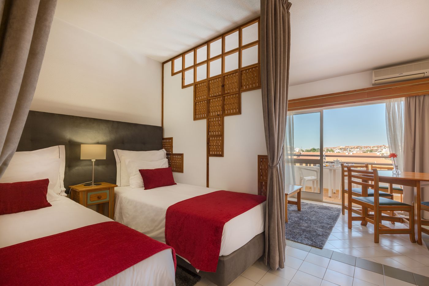 Luna-Hotel-da-Oura-Room-16