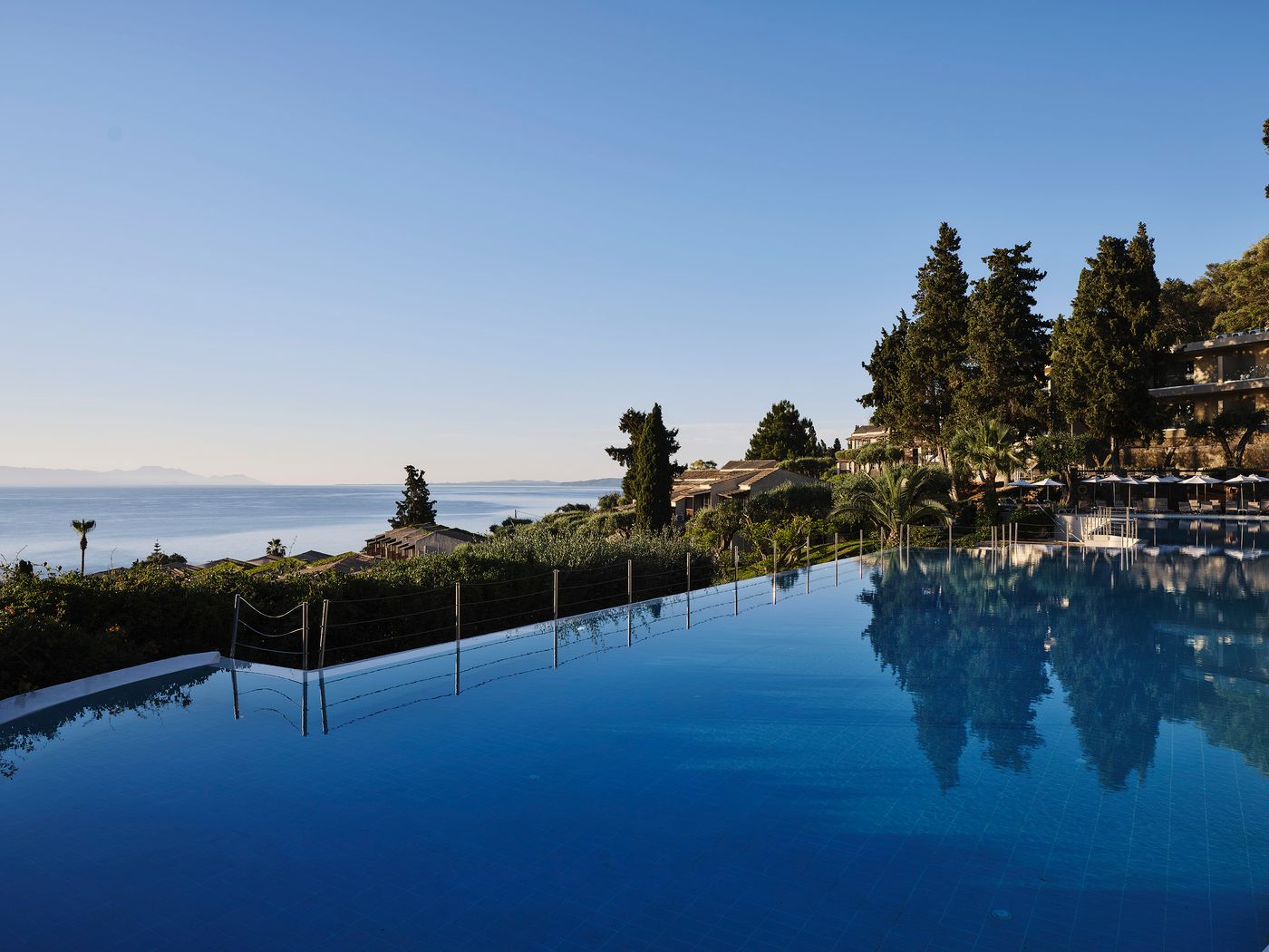 19.08.25 Aeolos Beach Resort