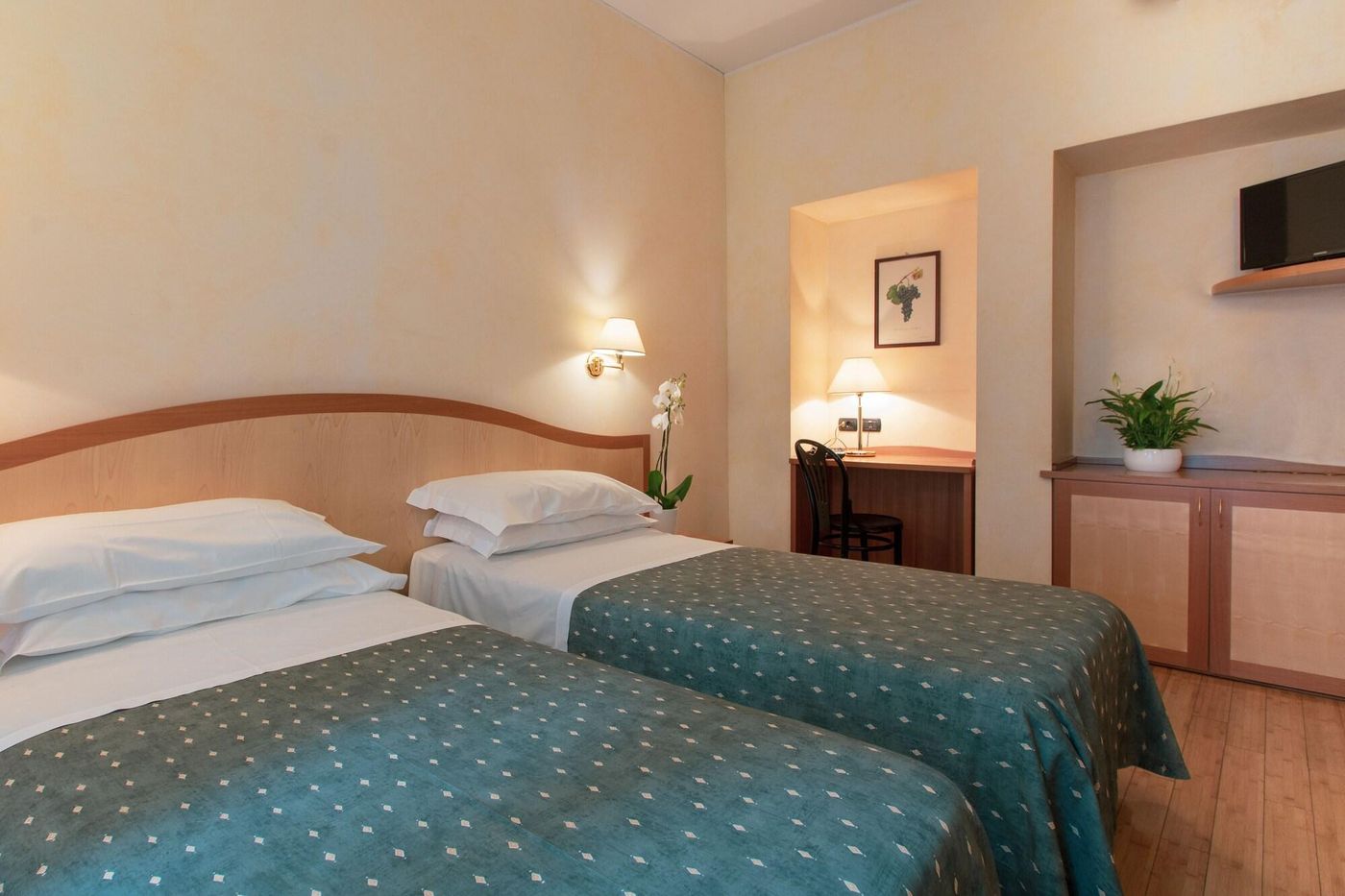 Hotel Bologna - Italy - Turin - Room - 5