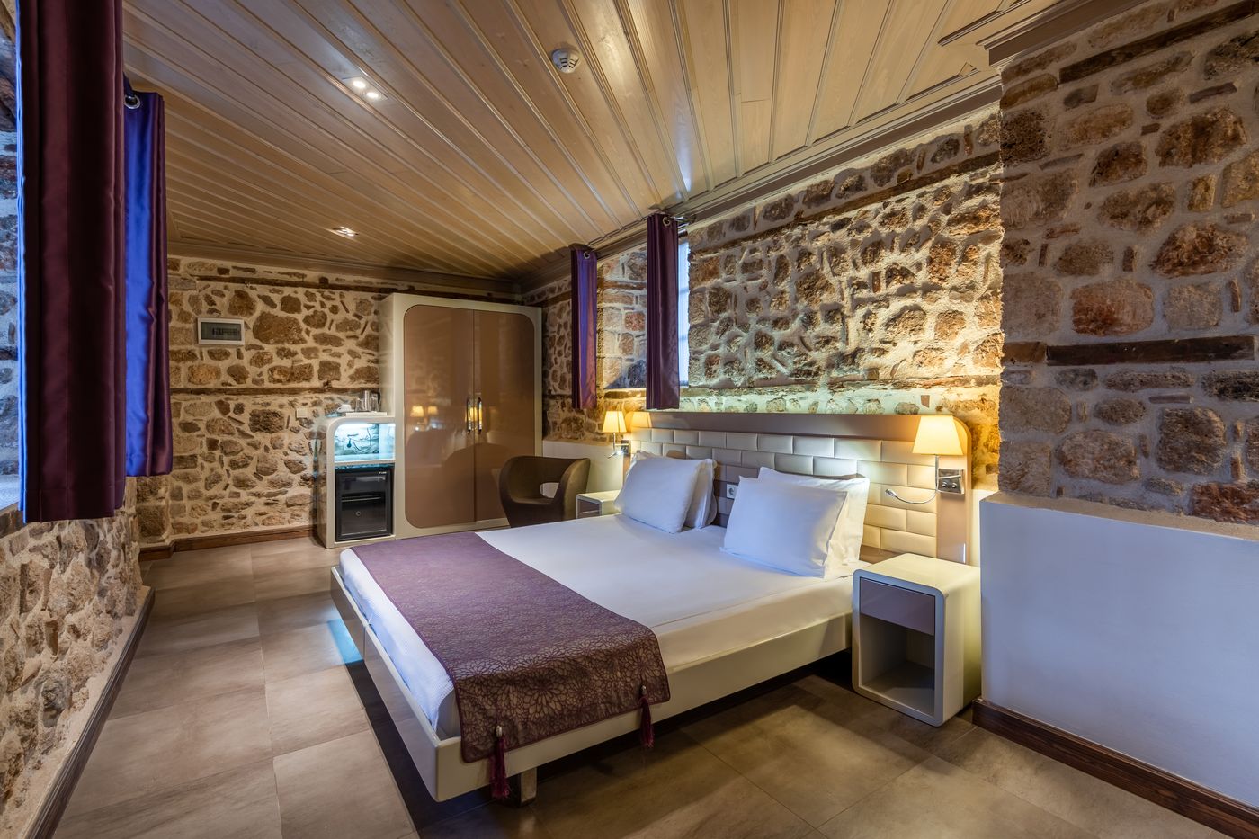 Puding-Hotel-Room-44