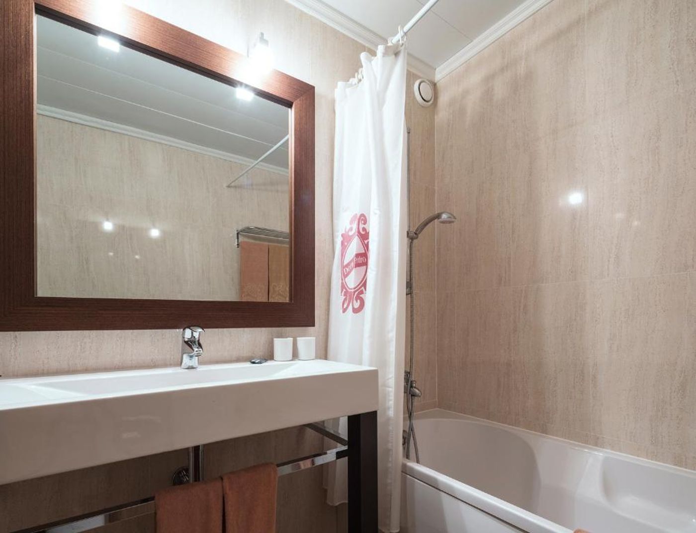 Dom-Pedro-Garajau-Room-39