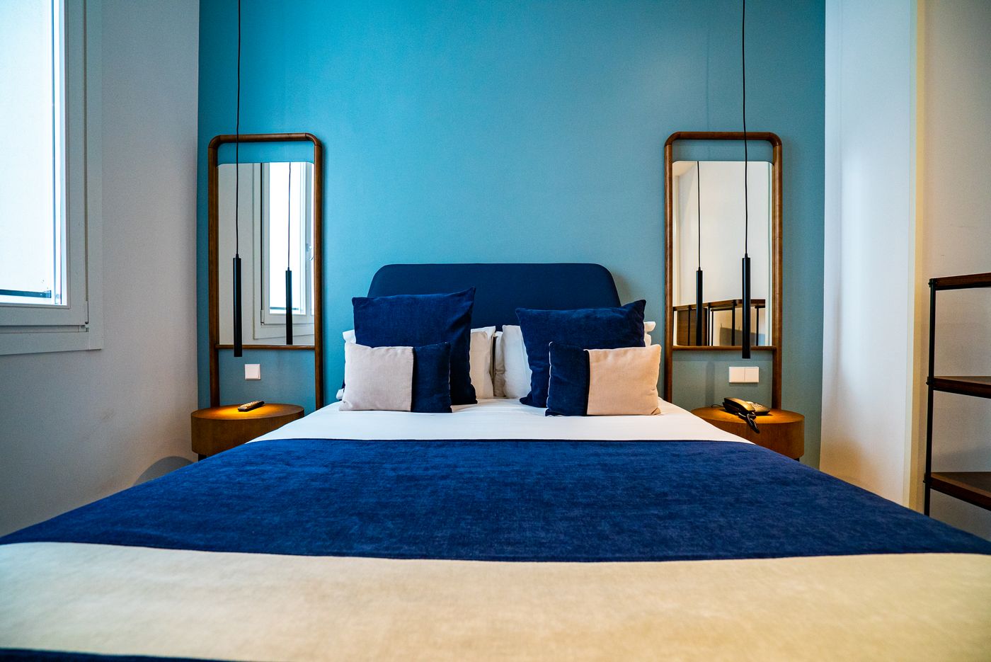 Smartrental-Collection-Gran-Via-Centric-II-Room-47