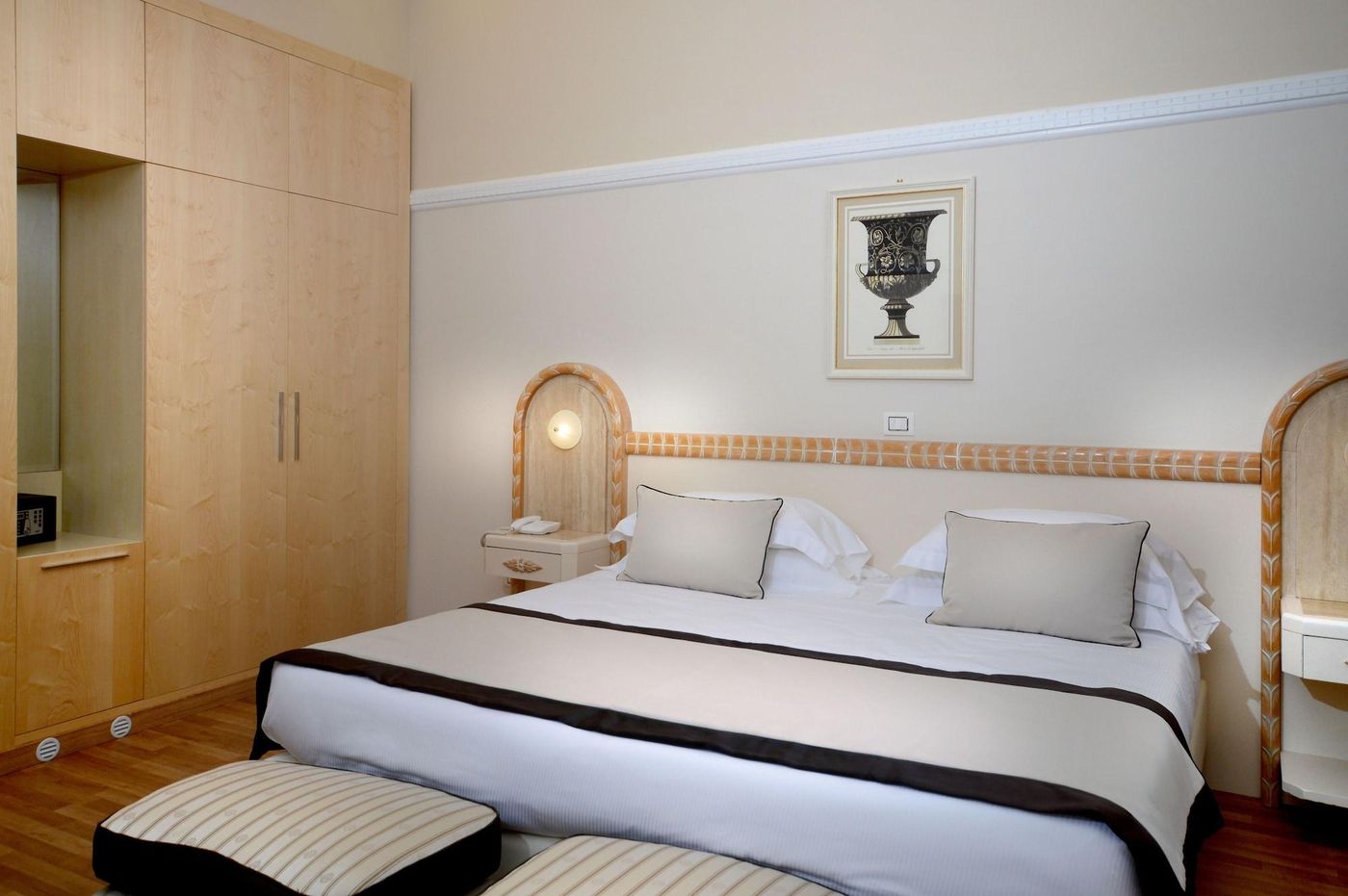 Grand-Hotel-Vittoria-Room-30