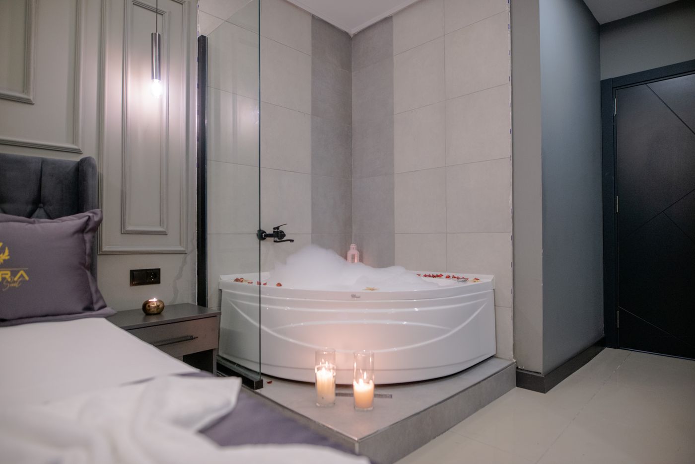 Zara Suit-Turkey-GAZIOSMANPASA-Room-7