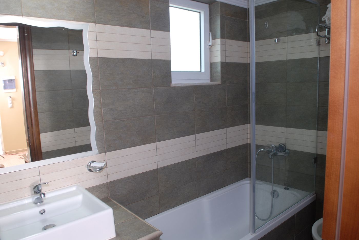 Sacallis-Inn-Beach-Hotel-Room-33