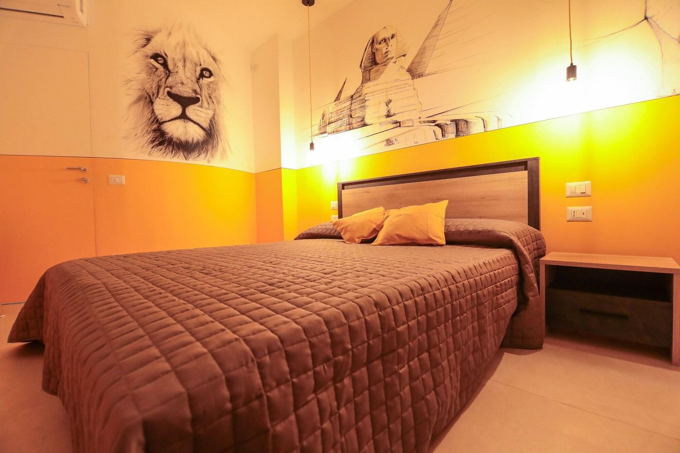 O-Effe--Global-Suites-at-Vatican-Room-4