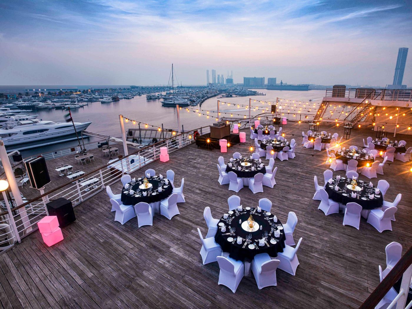 Queen-Elizabeth-2-Hotel-Conferences-8