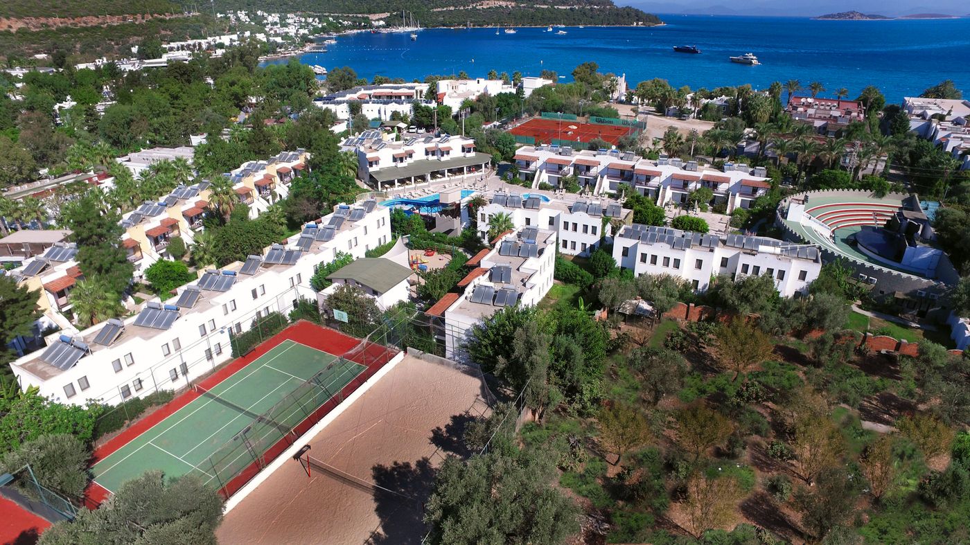 Izer Hotel & Beach Club