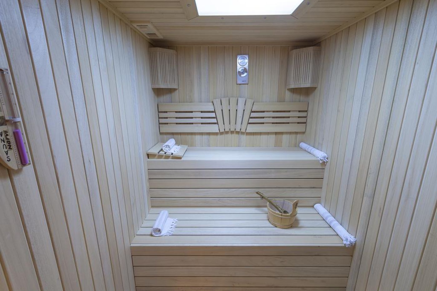 Sign by Ersan - Adults Only