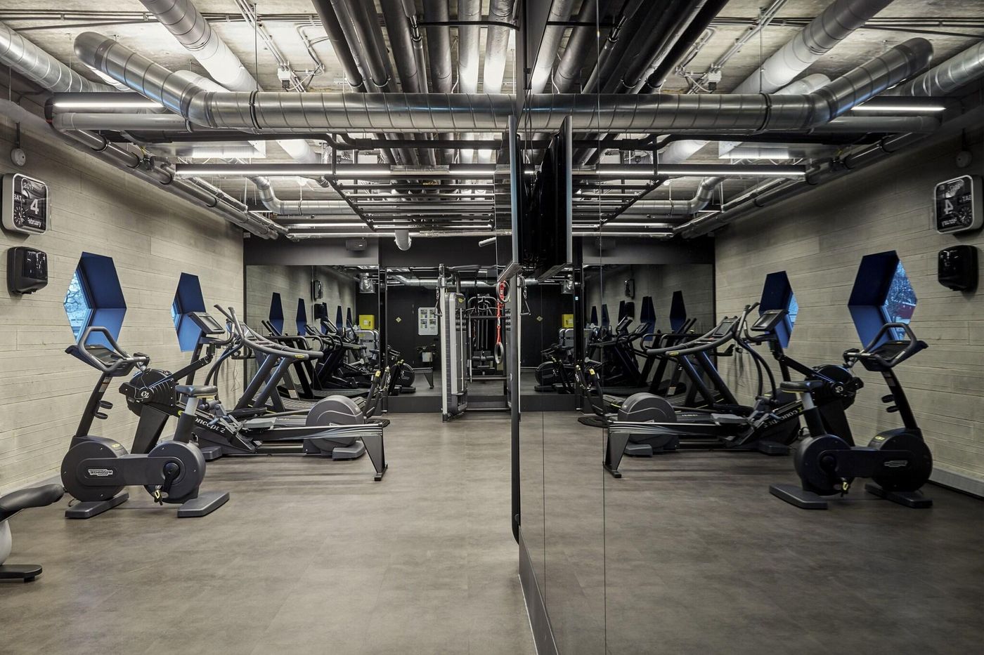 Sir-Adam-Hotel--part-of-Sircle-Collection-Sports-and-Entertainment-56