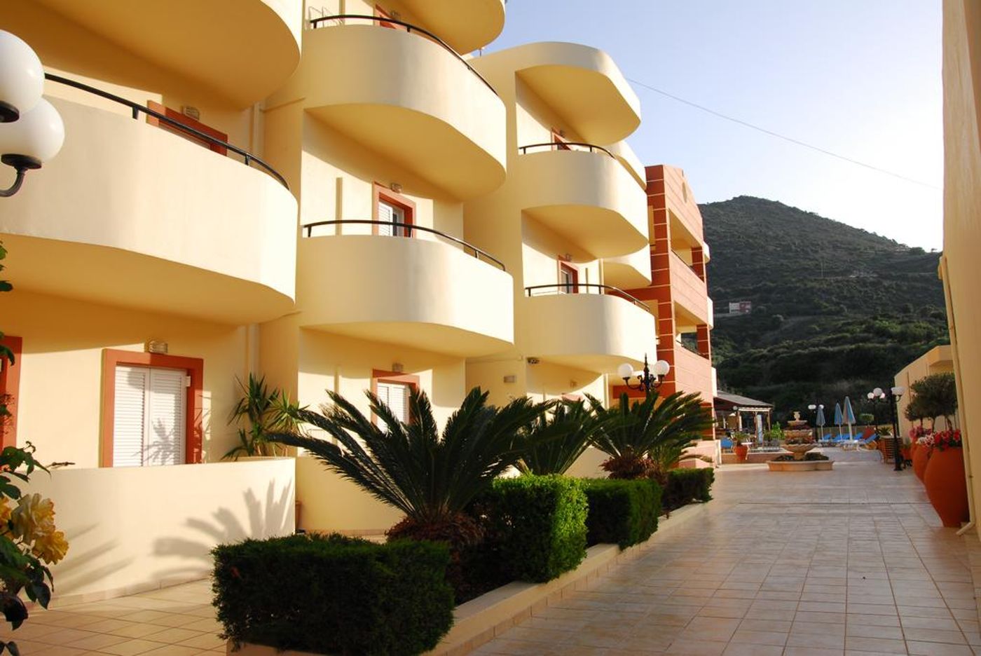 Elpis Studios and Apartments