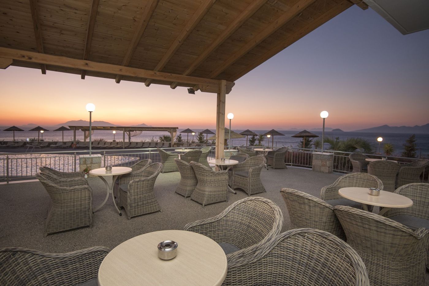 Grand Blue Beach Hotel