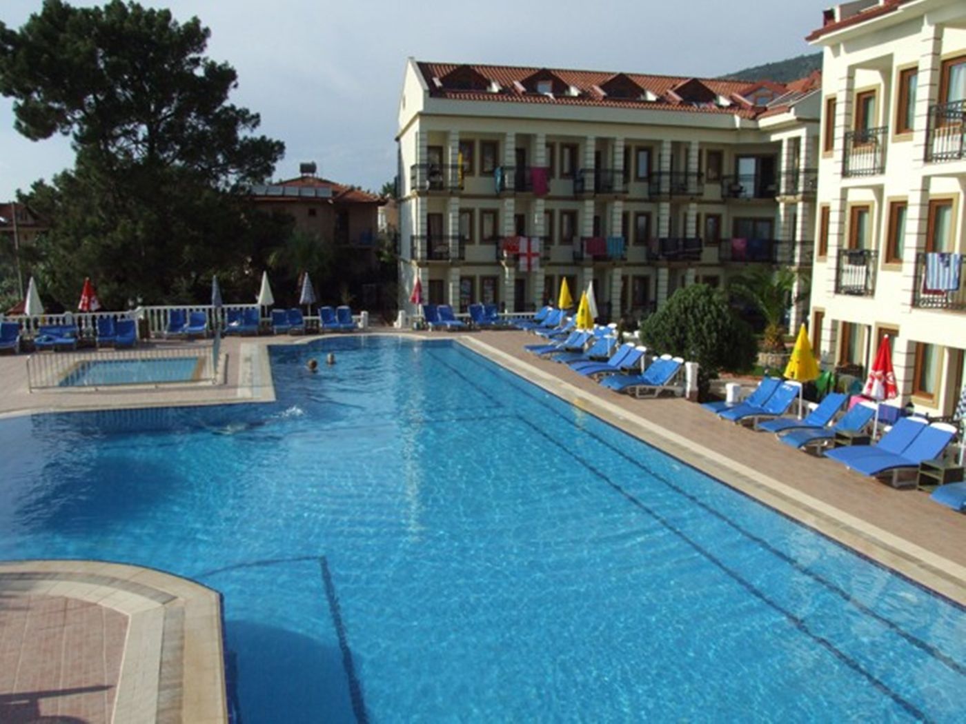 Hotel-Leytur-Pool-4
