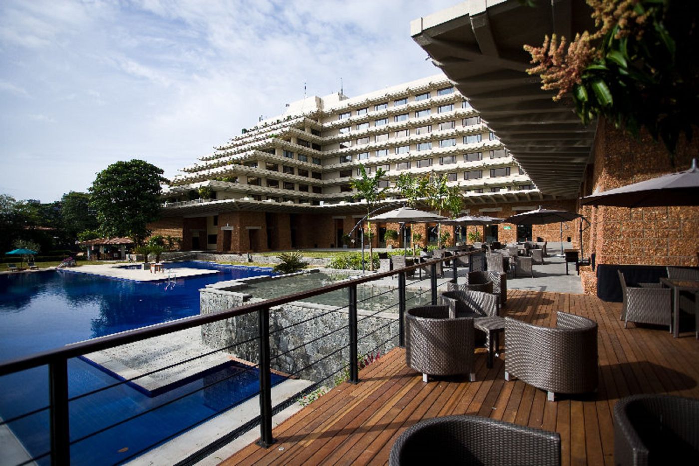 Cinnamon-Lakeside-Colombo-Terrace-2