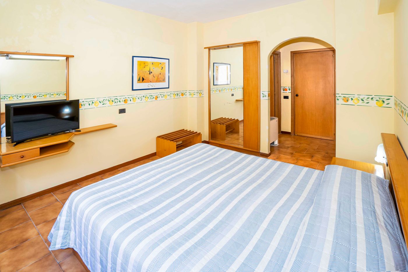 Room Economy (4).jpg