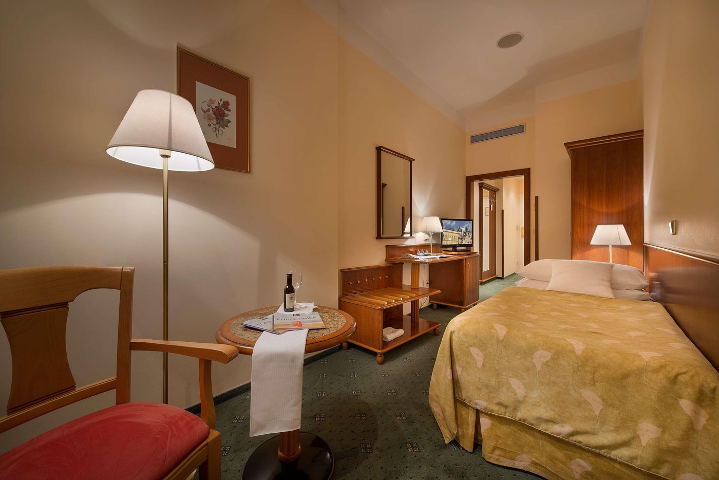 EA-Hotel-Rokoko-Room-17