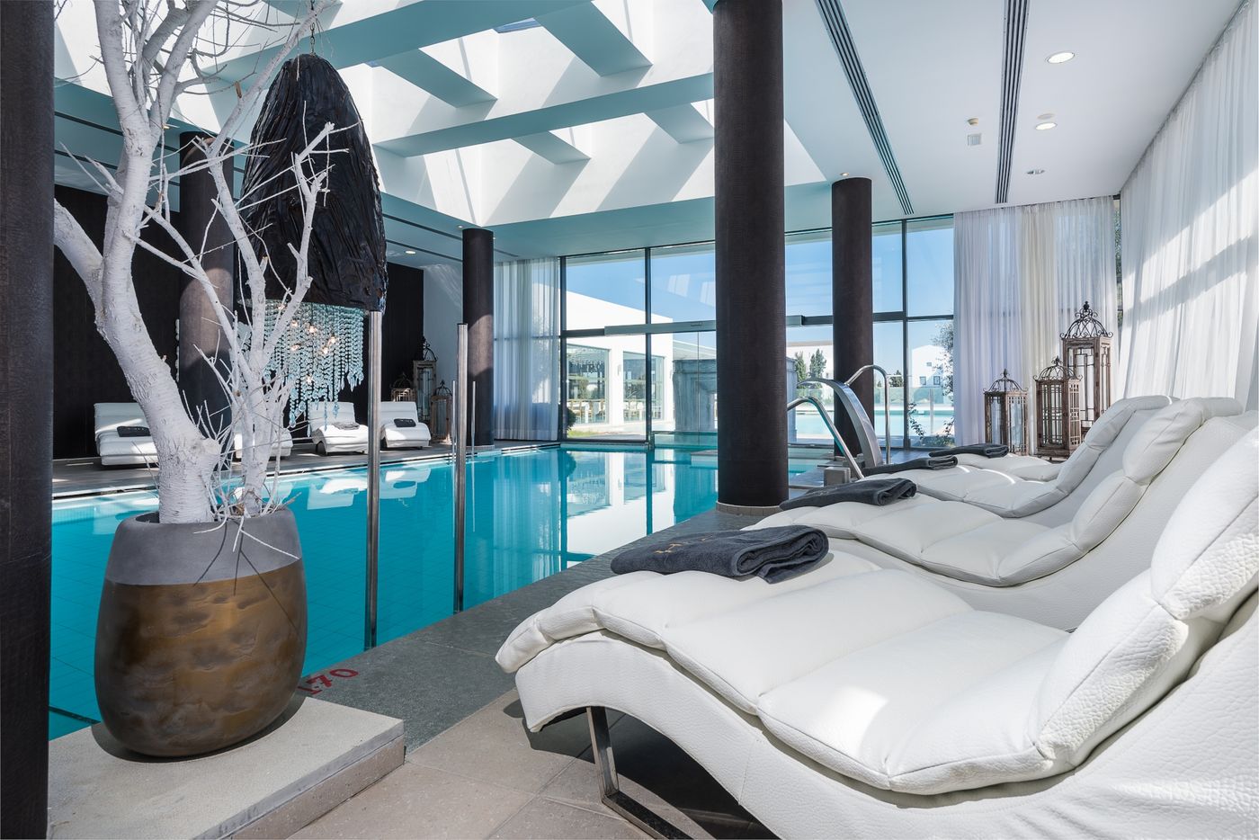 Diamond-Deluxe-Sports-and-Entertainment-68