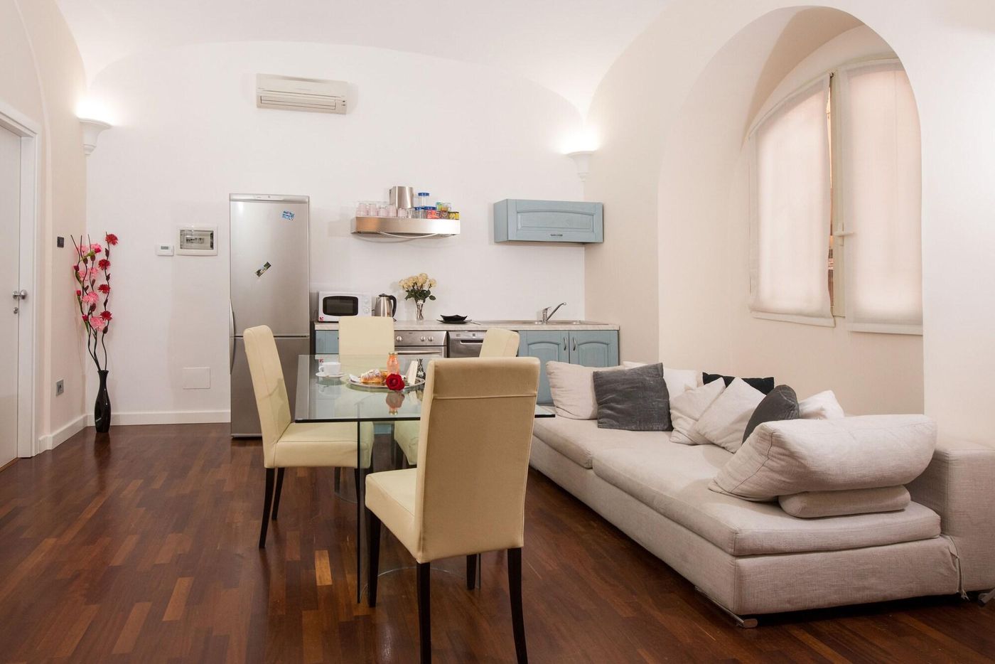 Trinity-Luxury-Rooms-Lobby-30