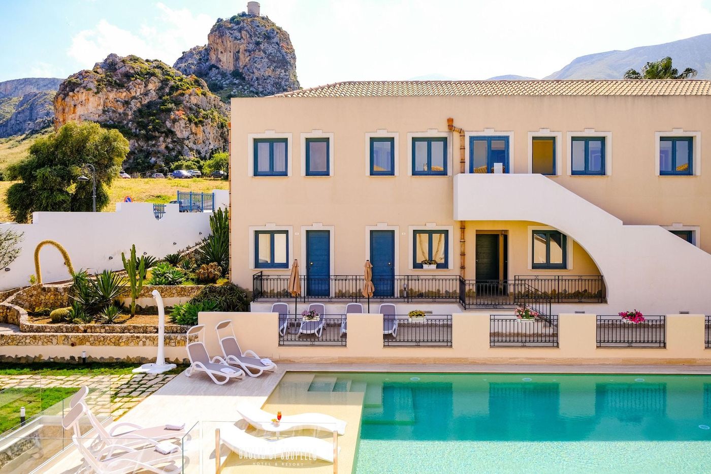 Hotel-Baglio-Di-Scopello-Lobby-10