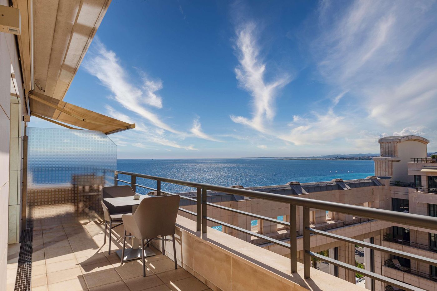 Hyatt-Regency-Nice-Palais-De-La-Mediterranee-Room-54