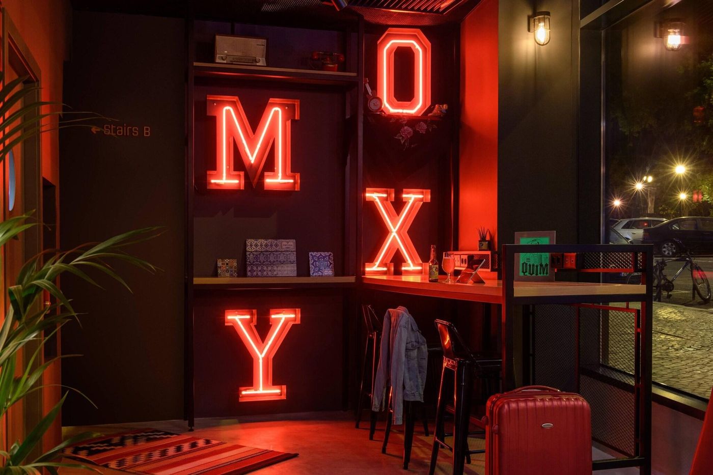 Moxy-Lisbon-City-Bar-32