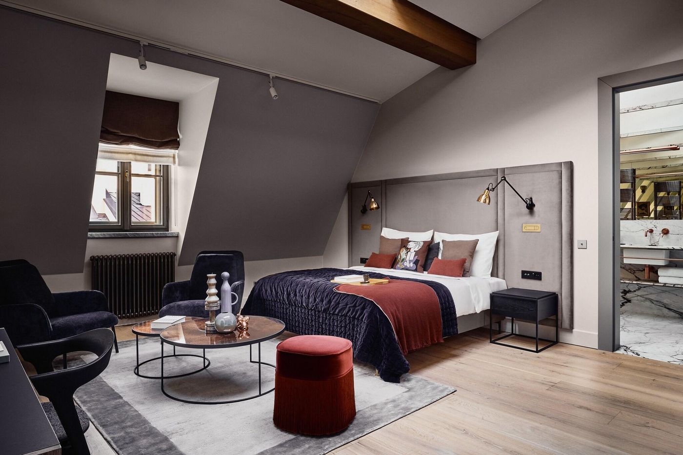 H15-Luxury-Palace-Room-20