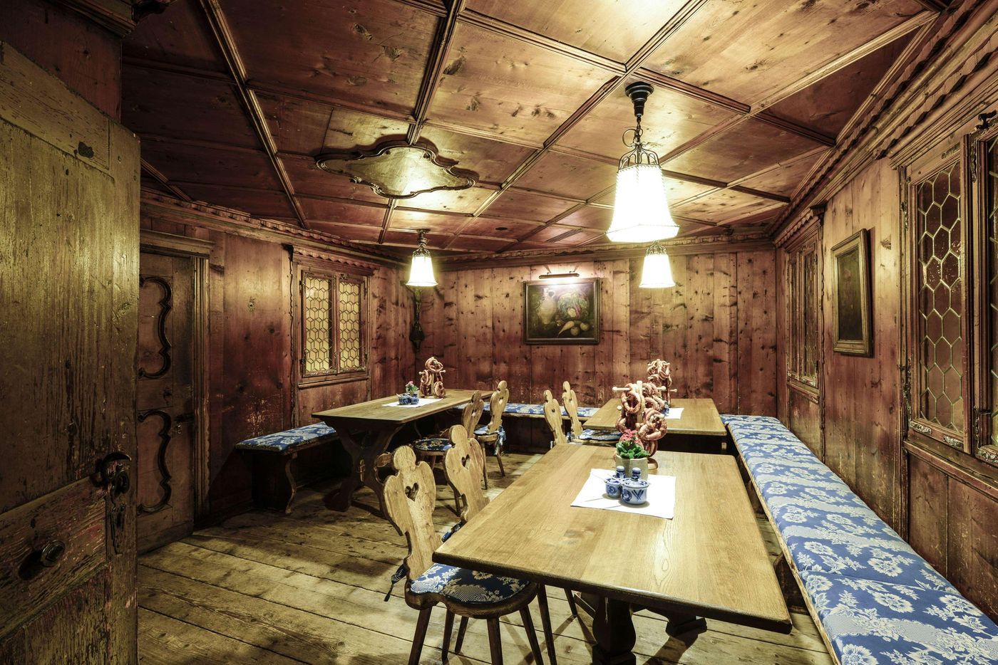 Hotel-Bayerischer-Hof-Munich-Restaurant-63