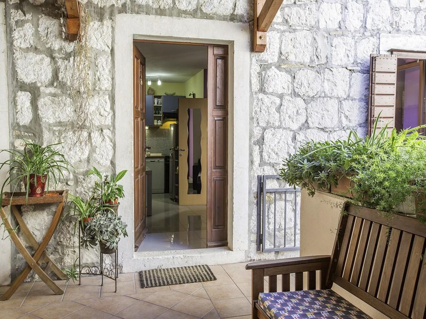 Apartmani-Zekan-Lobby-4