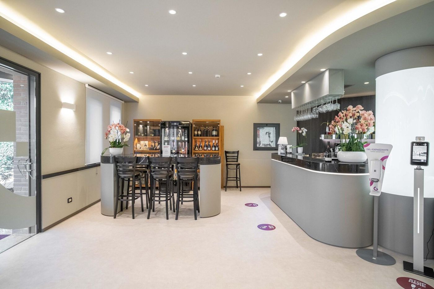 Hotel Guerro - Italy - CASTELVETRO DI MODENA - Bar - 4