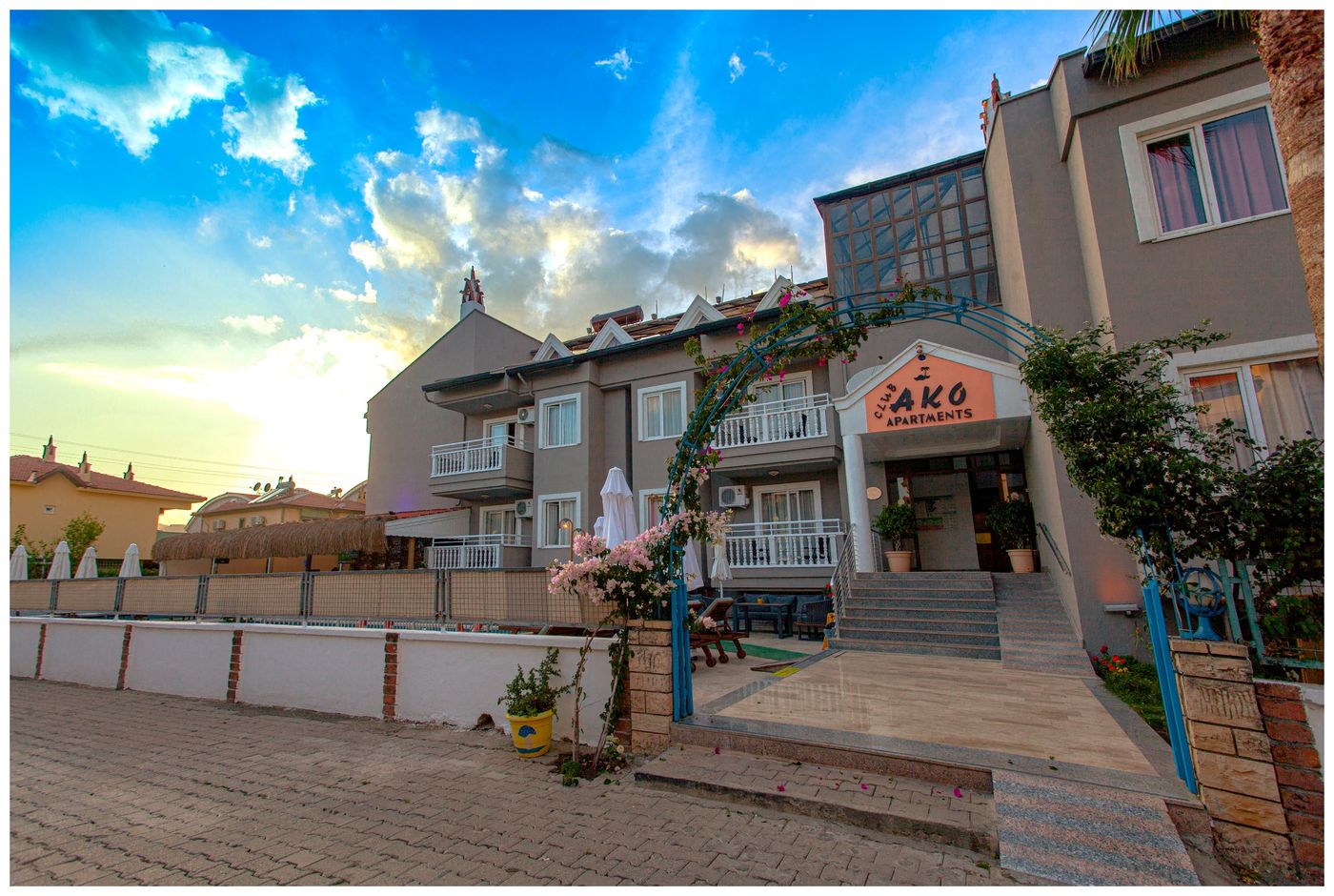 Club-Ako-Apart-General-view-8