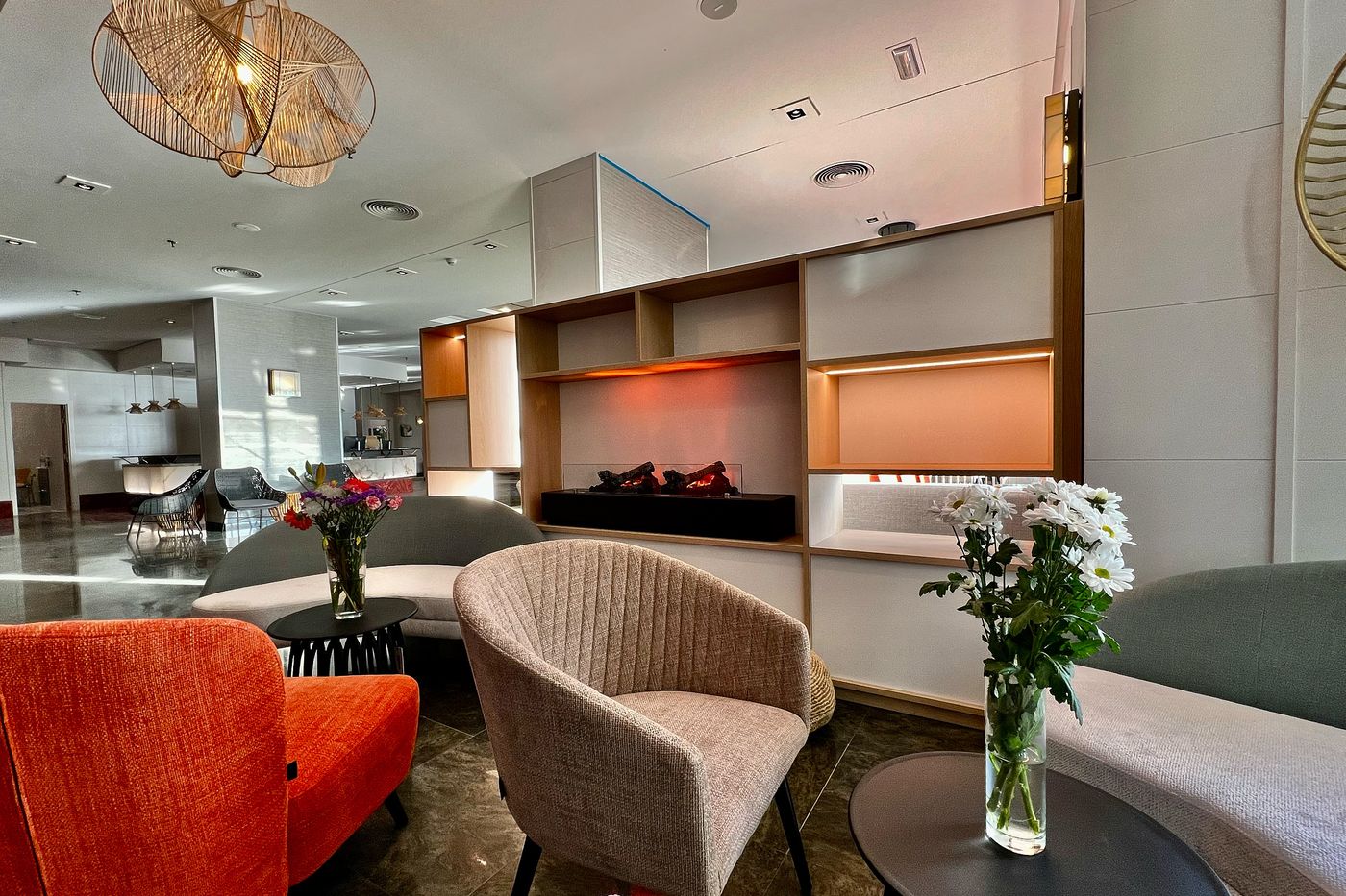 Leonardo-Hotel-Fuengirola-Costa-del-Sol-Lobby-51