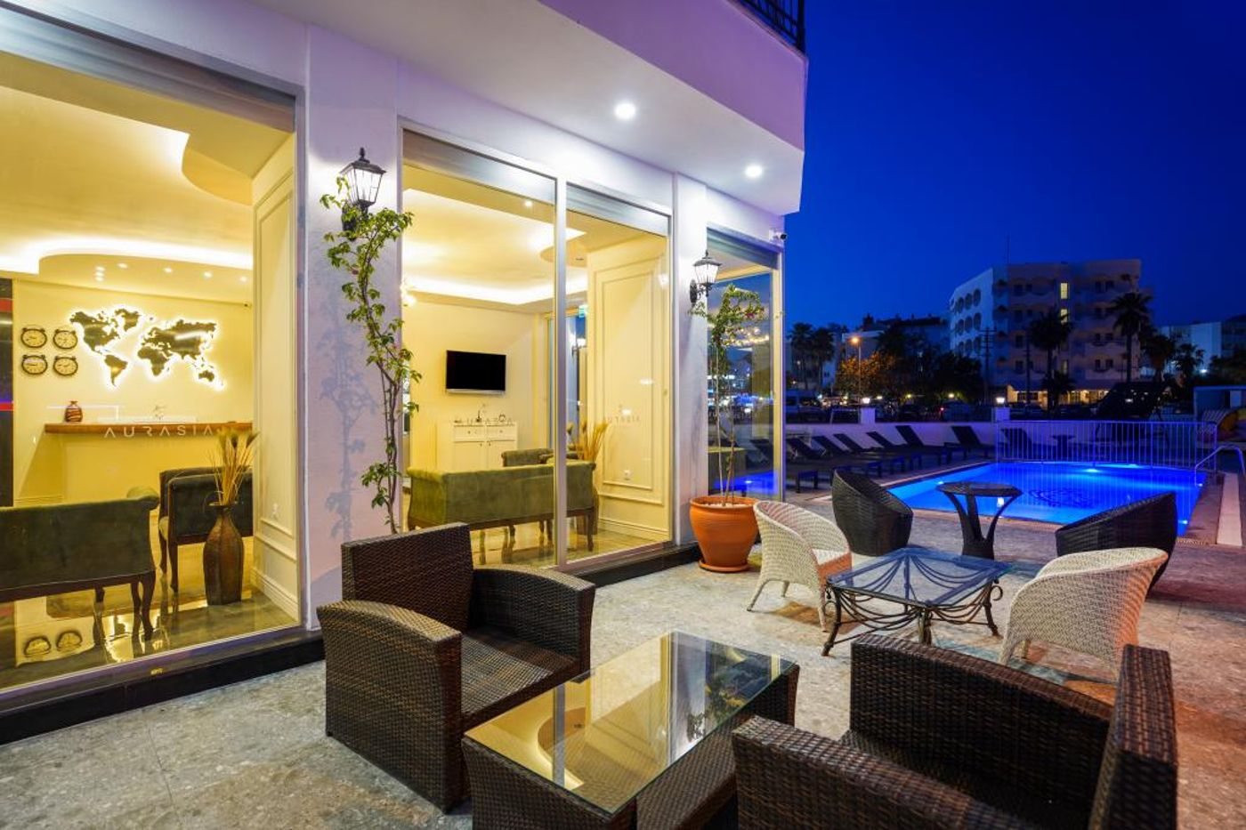 Aurasia Seaside Hotel